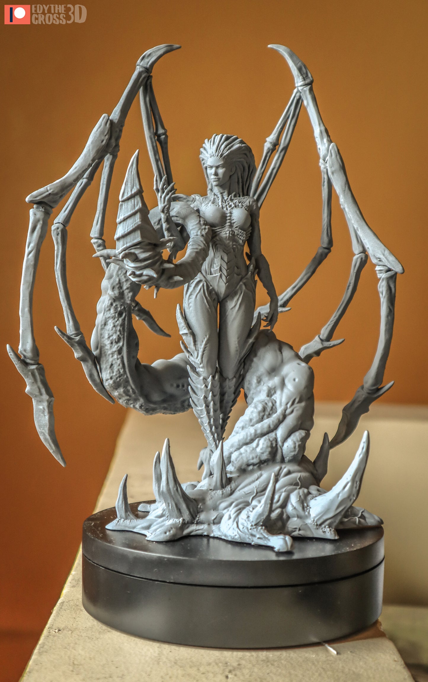 Kerrigan Queen of Blades - Starcraft Resin 3D Printed Model by Nomnom Figures